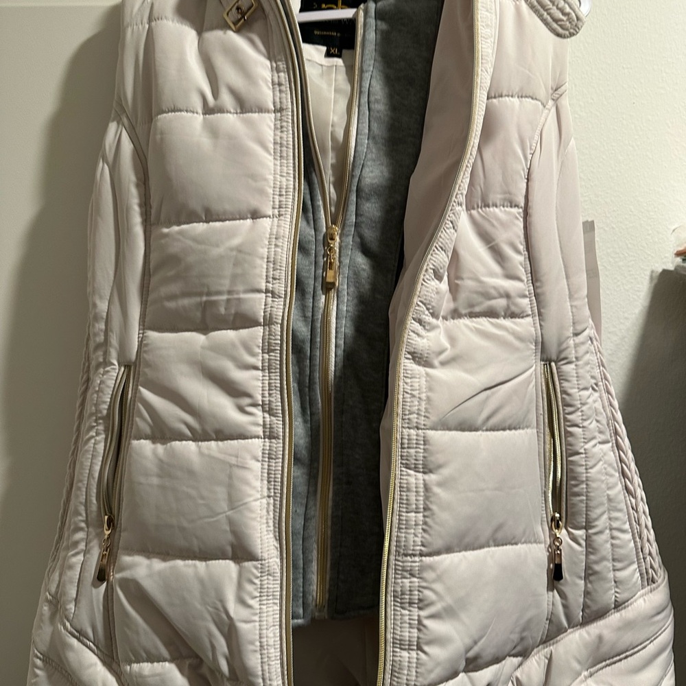 Talk of the Walk Zip-Out Hoodie Quilt Vest Size XL NEW!